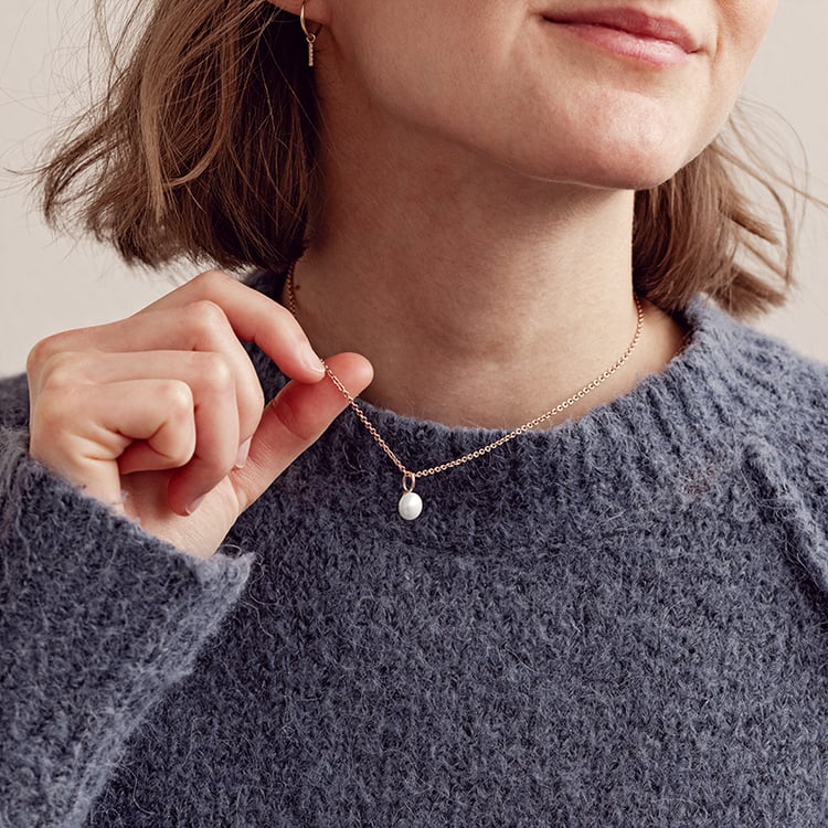 Zlatá něžná kolekce s perlami Viliares 143042