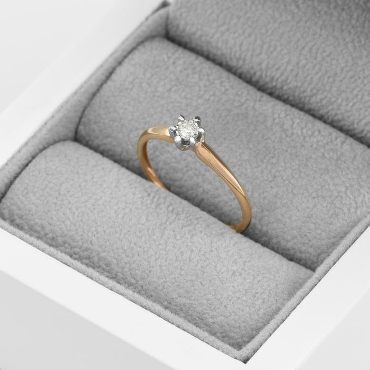 Zásnubní prsten ve stylu solitér s moissanitem Leandra 105221