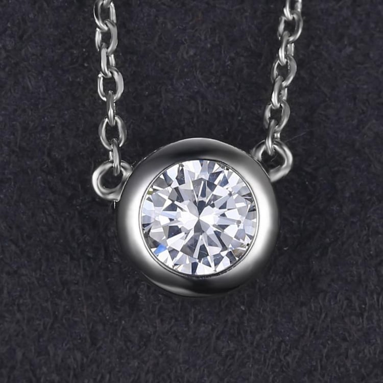 Náhrdelník s vytvořeným zirkonem 21707