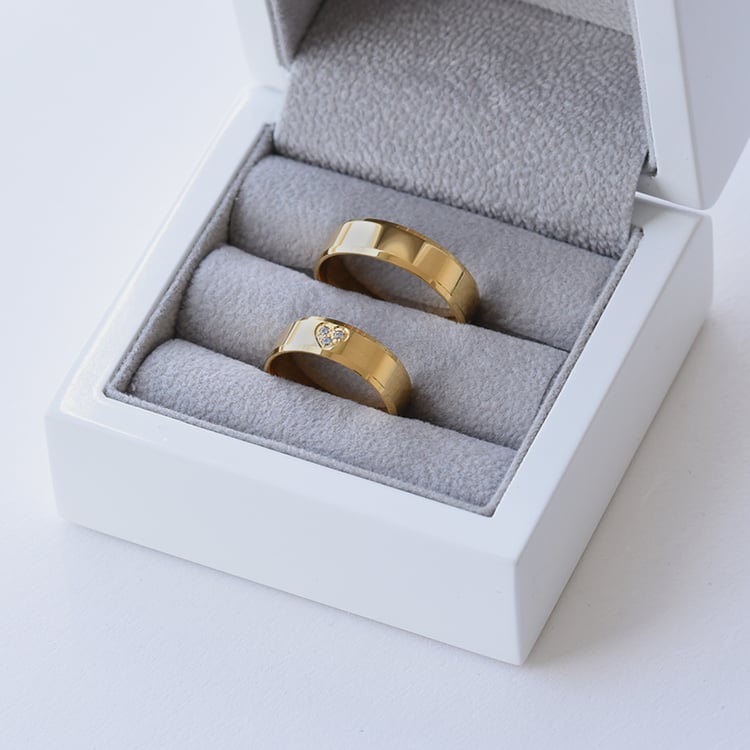 Snubní prsteny se zkosenými hranami a diamanty 63302