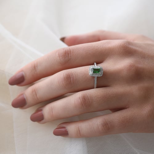 Zlatý prsten s emerald tsavorit granátem a diamanty Kanie