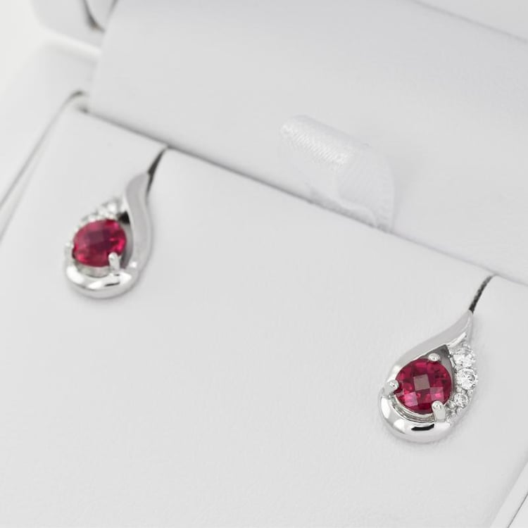 Rubínové náušnice ze stříbra 10779