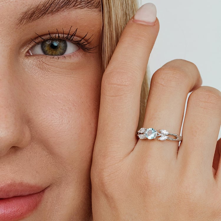 Zásnubní prsten s akvamarínem a moissanity Halym 162531