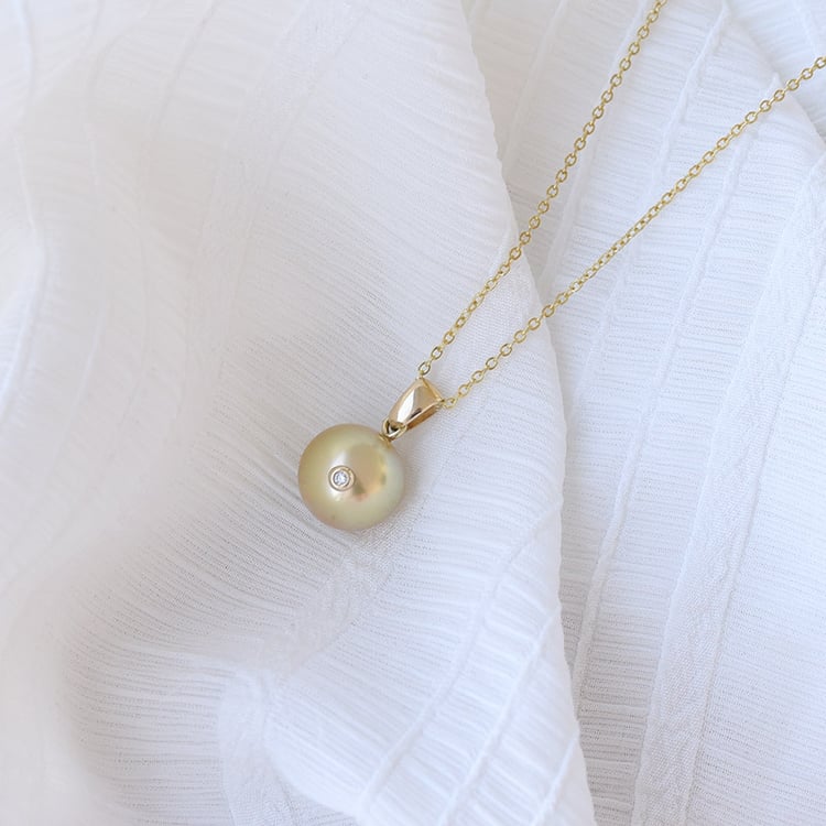 Náhrdelník ze zlata 68151