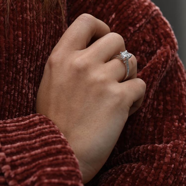 Zásnubní prsten s moissanitem 66266