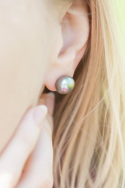  Zlaté náušnice se stříbrnými perlami 2827