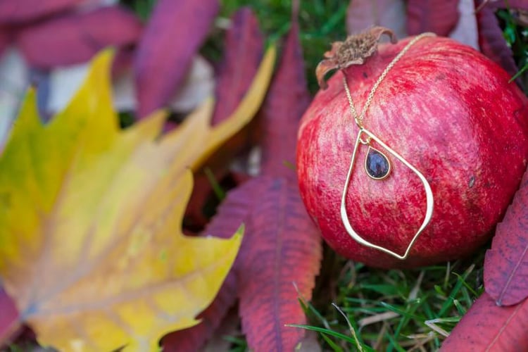 Stylový náhrdelník s křišťálem 7366