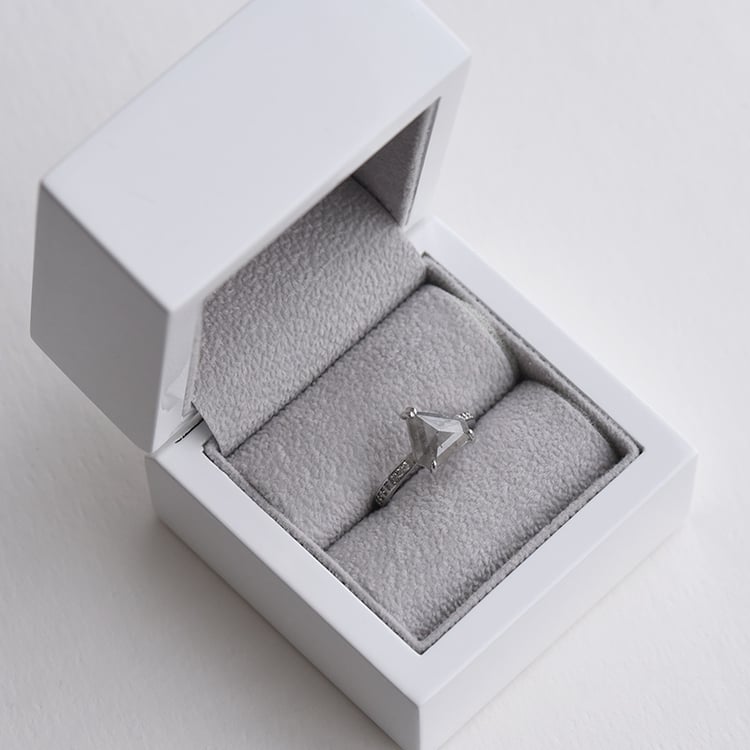 Prsten se salt and pepper diamantem 73717