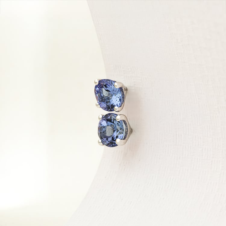 Zlaté náušnice s okrouhlými tanzanity Hulda 147321