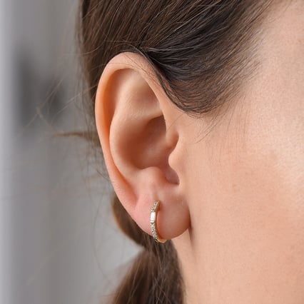 Stříbrné kruhové náušnice s lab-grown diamanty Agni