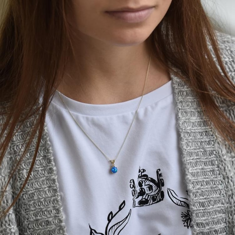 Přívěsek s modrým round opálem 37541