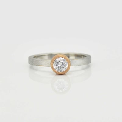 Prsten z platiny a růžového zlata