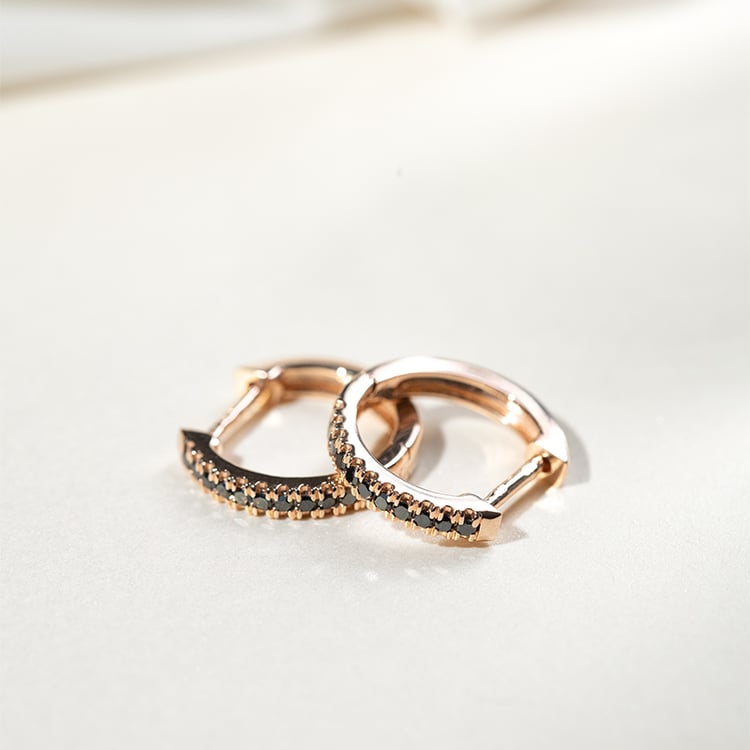 Kruhové náušnice s černými diamanty Gomati 131258