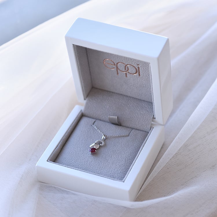 Náhrdelník s rubínem a diamanty 60481