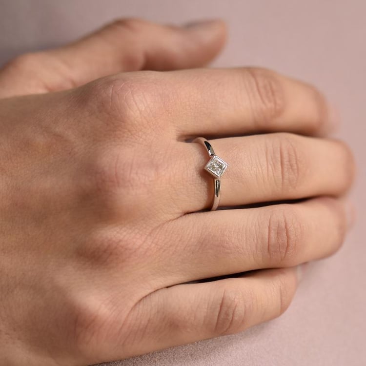 Zásnubní zlatý prsten 47226