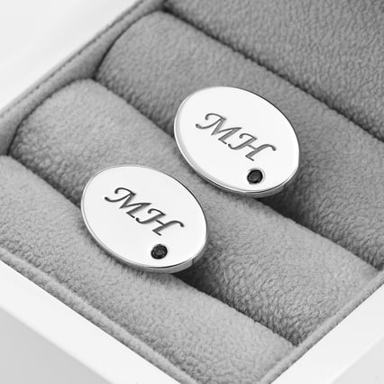 Stříbrné manžetové knoflíčky s gravírem a černými diamanty Janvier