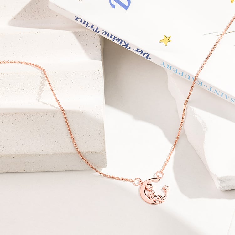 Stříbrný náhrdelník ve tvaru měsíčku s diamantem Malý princ 156088