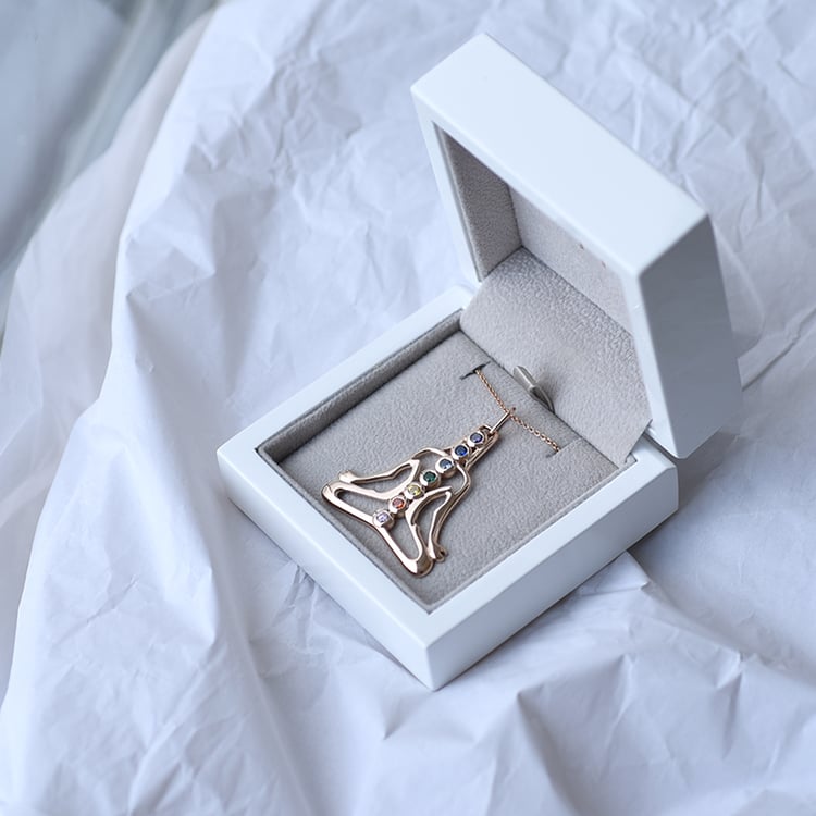 Přívěsek se zirkony v barvách čaker 62575