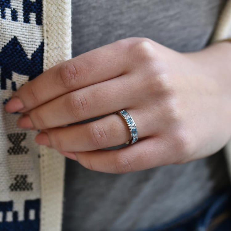 Stříbrný eternity prsten 39913