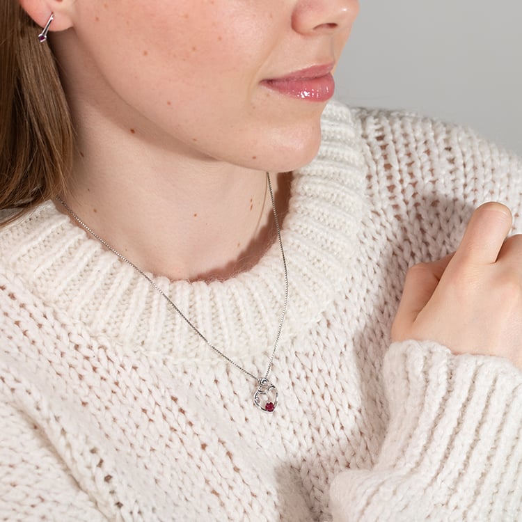 Stříbrný přívěsek matka a dítě s rubínem a diamantem Ella 151213