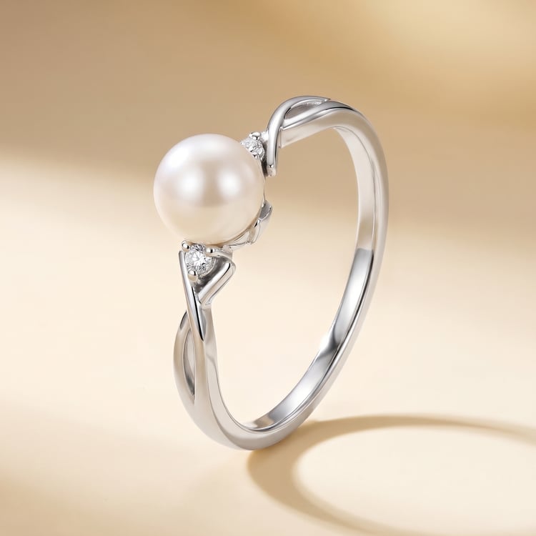 Zásnubní prsten s výběrem písmene a perlou a diamanty Azana 167507
