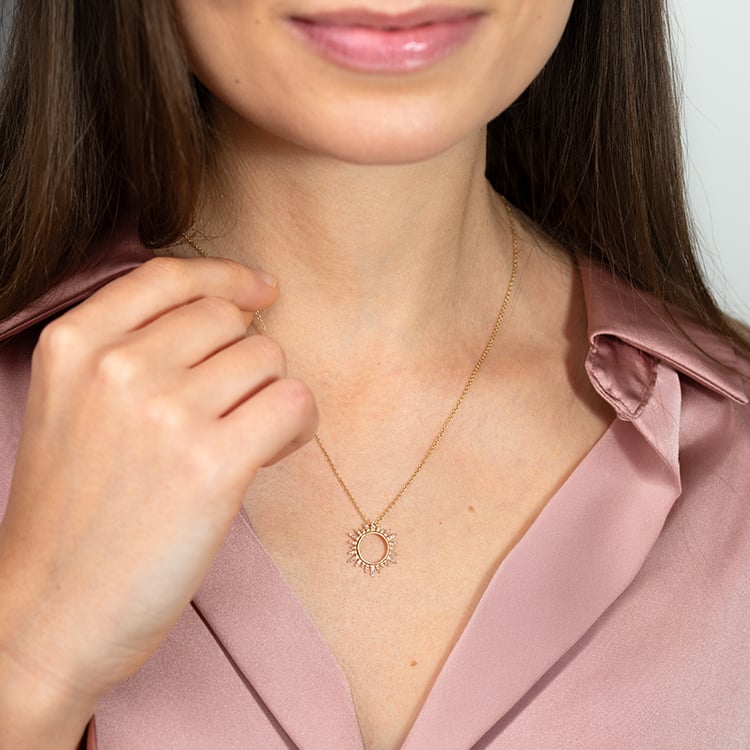 Přívěsek ve tvaru slunce s lab-grown diamanty Reina 149059