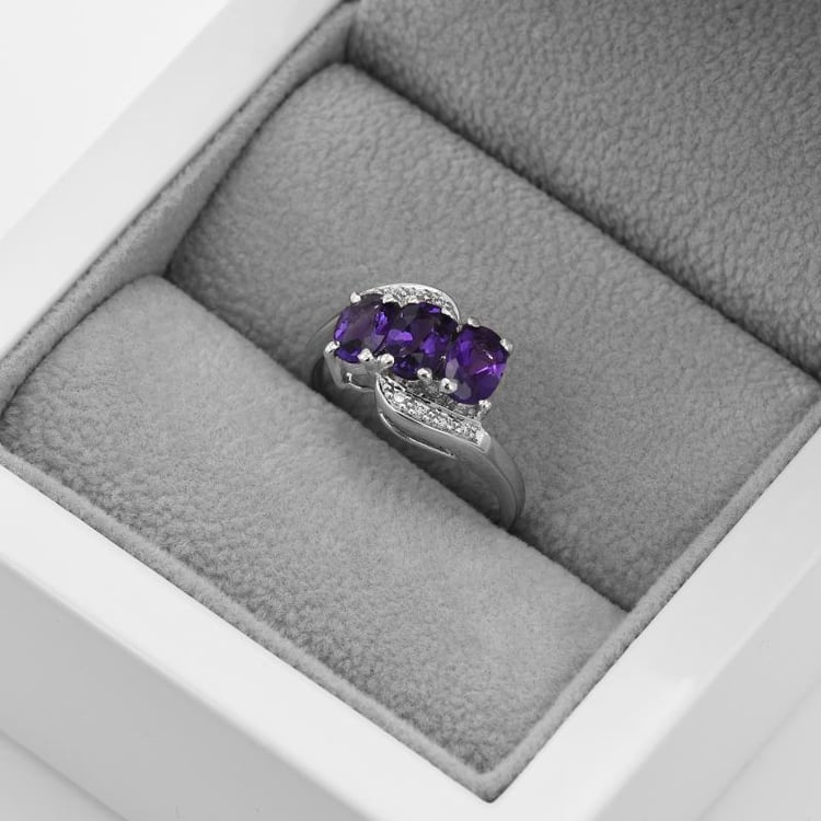 Prsten se třemi ametysty 50335