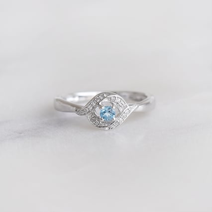 Zásnubní prsten se švýcarským topazem Nurisa