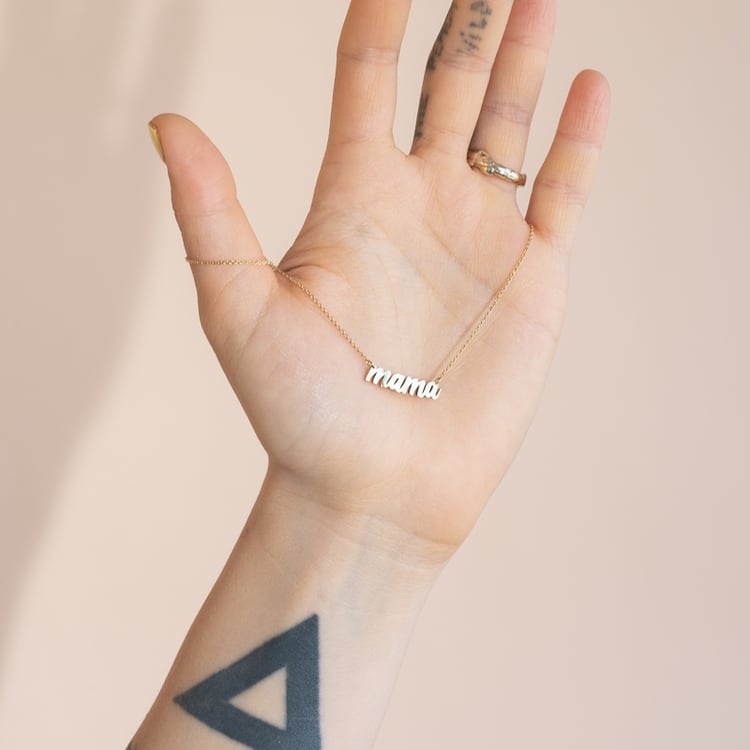Náhrdelník s nápisem Mama 119451