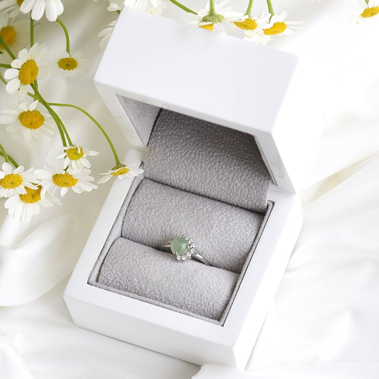 Drahokamový prsten z bílého zlata s diamanty 82102