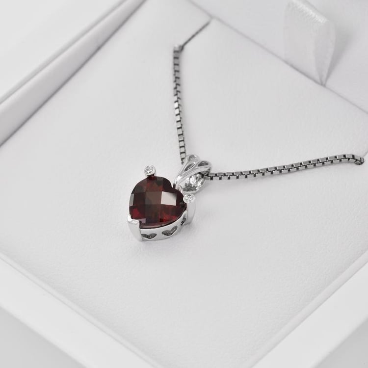 Přívěsek s granátem 28540