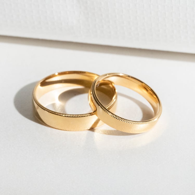 Zlaté snubní prsteny se zdobenými okraji Rayan 113986