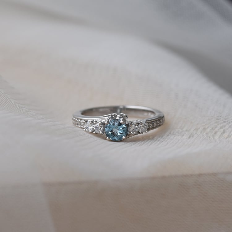 Stříbrný prsten s londýnským topazem 65546