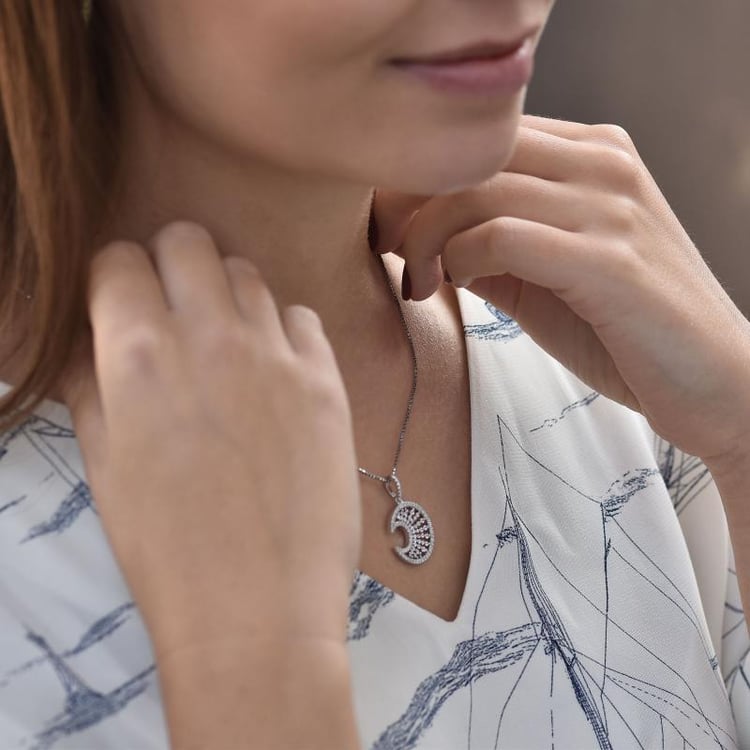 Stříbrný půlměsíc v přívěsku se zirkony Nastia 35723