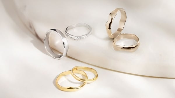 Objevte Hazelnut Gold: Jako první v Česku uvádíme čtvrtý odstín zlata