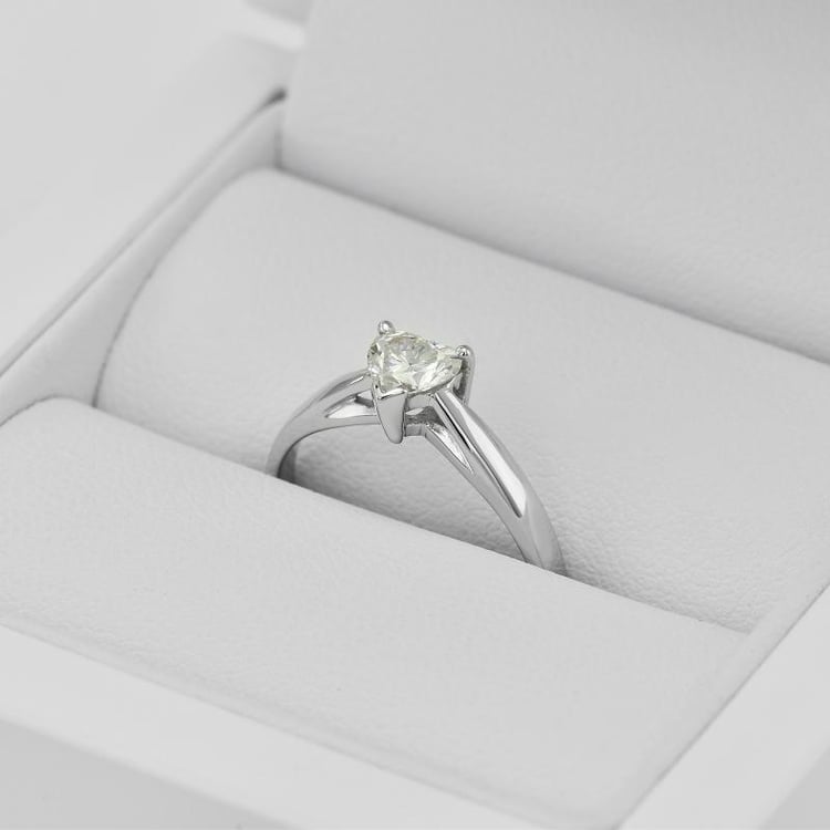 Diamant ve tvaru srdce 22373