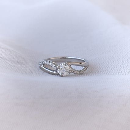 Zásnubní prsten s diamanty Wemy