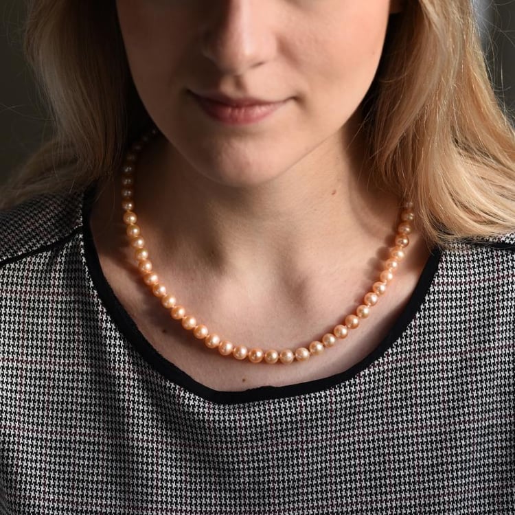 Stříbrný náhrdelník s broskvovými perlami Liviana 50696