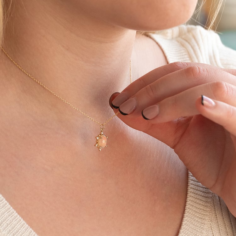 Přívěsek s oválným opálem a diamanty Sole 135650