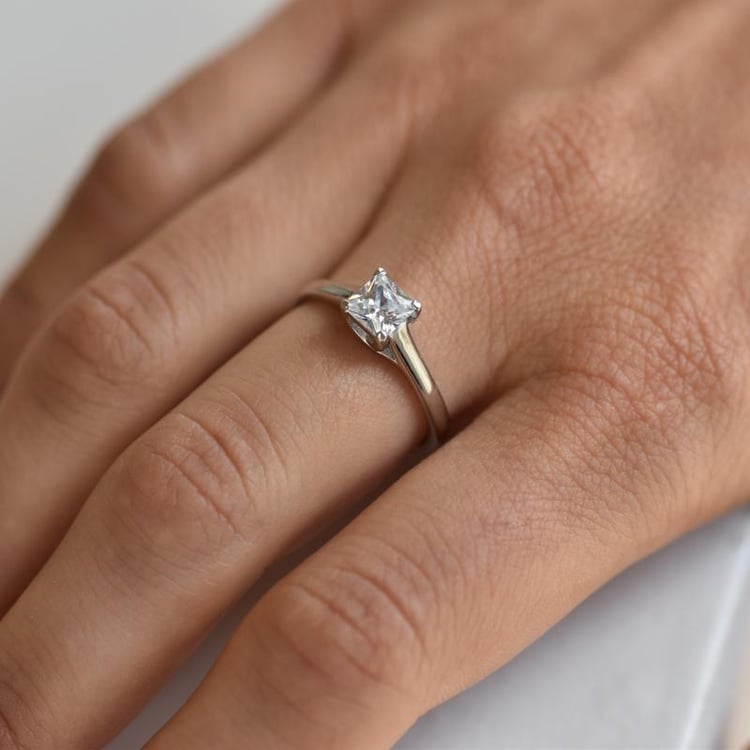 Prsten s diamantem 21166