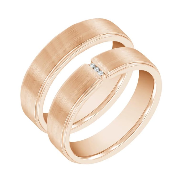 Zlaté snubní prsteny s diamanty 43013