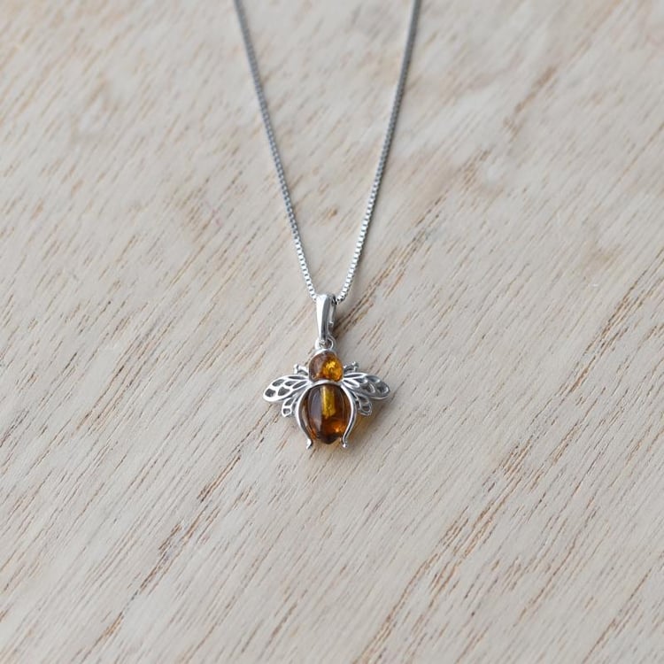 Jantarová včela 52124