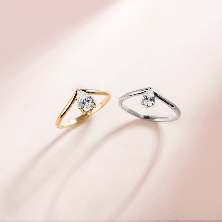 Zásnubní prsten s pear lab-grown diamantem 154875