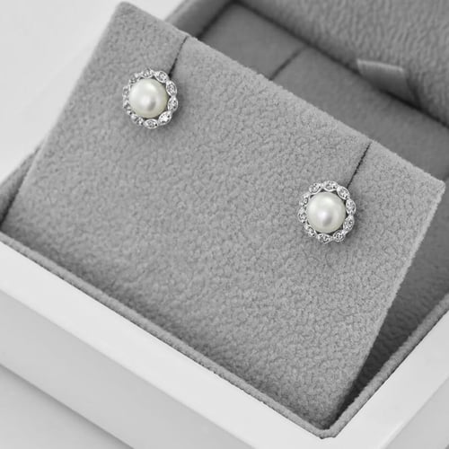 Stříbrná perlová sada náušnic a náhrdelníku s diamanty Kamila