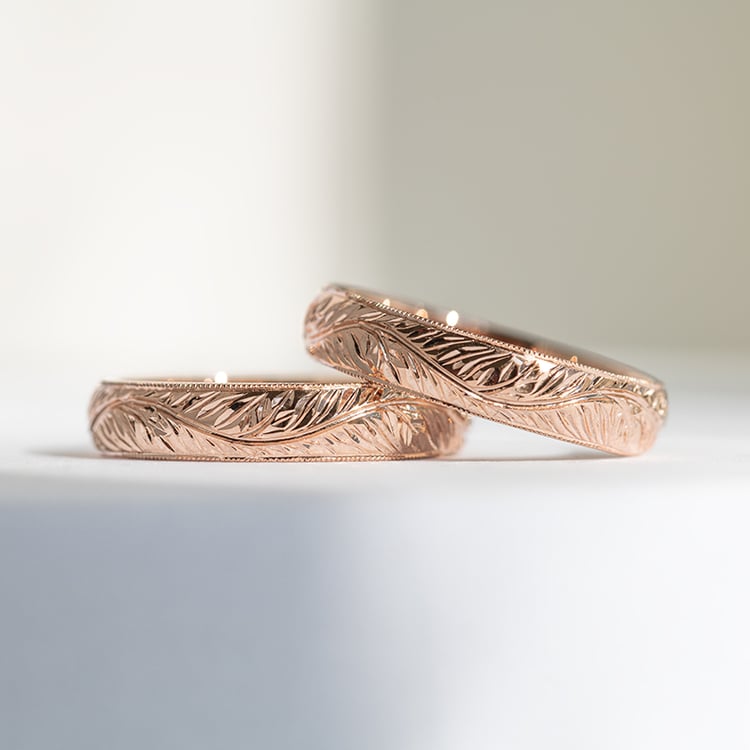 Zlaté vintage snubní prsteny s gravírem větvičky 145544