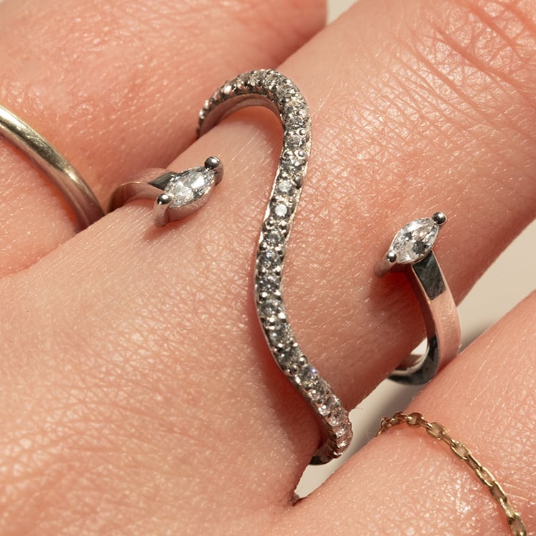 Atypický prsten s moissanity Lina 137413