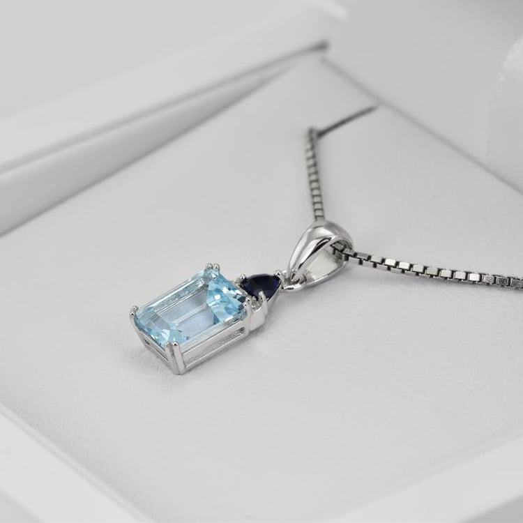 Náhrdleník ze stříbra 21703