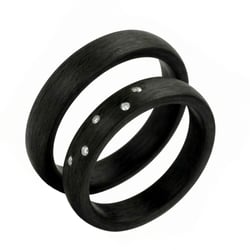 Karbonové snubní prsteny s diamantem Lola