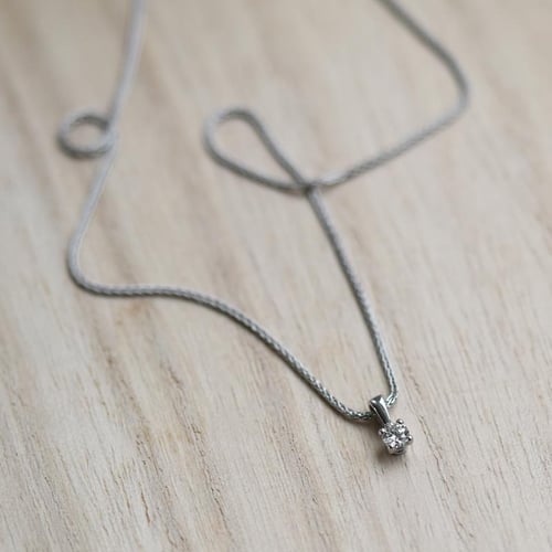 Platinový přívěsek s diamantem Semtte