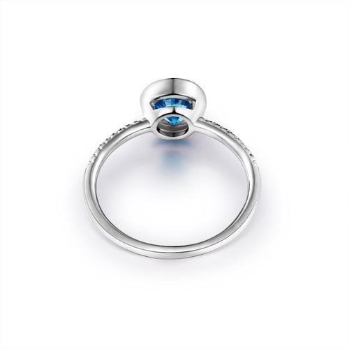 Nebeský topaz ve zlatém prstenu s diamanty Nyusha